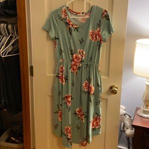 Green floral dress with pockets